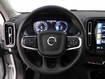 VOLVO_VOLVO_XC40_2446308_2.jpg